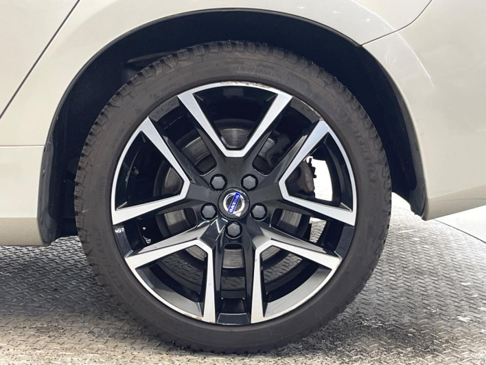 2017 Volvo V60 LDA-FD4204T (UW-6a24e1ab70de4)[20]