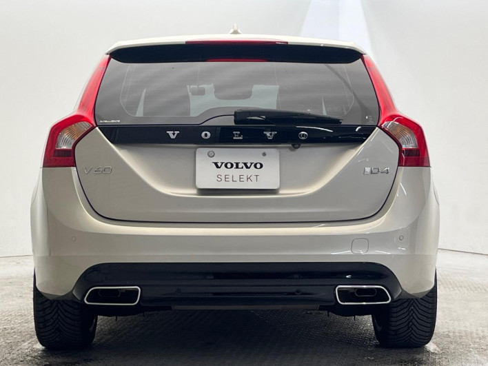 2017 Volvo V60 LDA-FD4204T (UW-6a24e1ab70de4)[11]