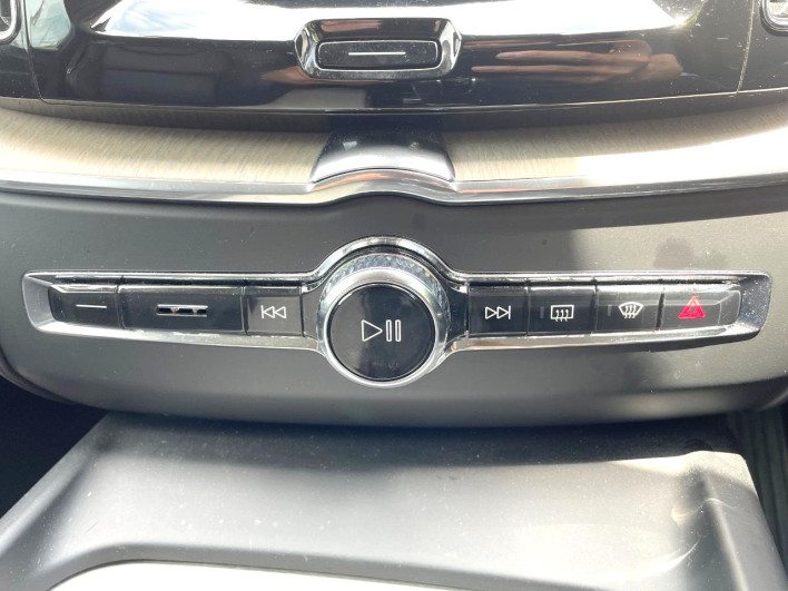 2019 Volvo XC60 DBA-UB420XC (UW-6a24e1aca18da)[7]