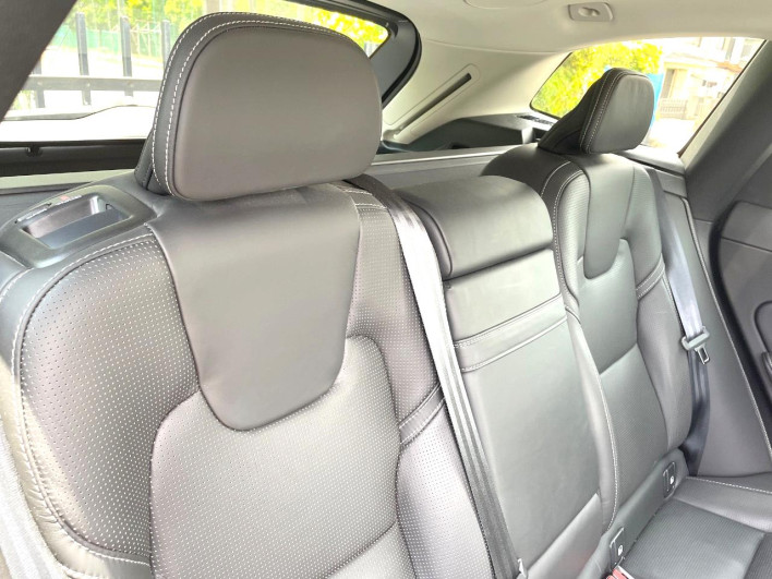 2019 Volvo XC60 DBA-UB420XC (UW-6a24e1aca18da)[14]