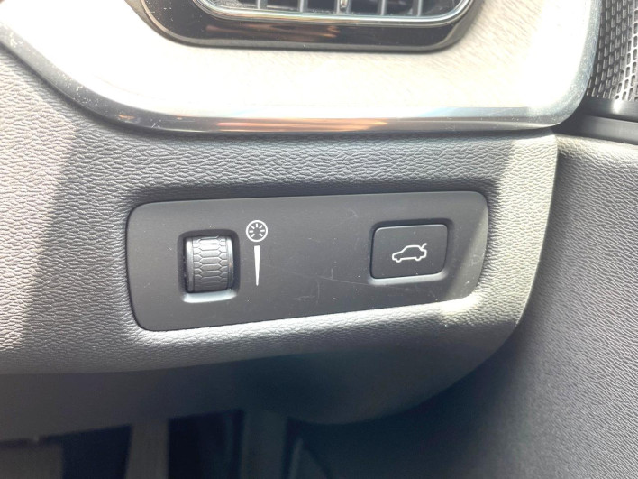 2019 Volvo XC60 DBA-UB420XC (UW-6a24e1aca18da)[12]