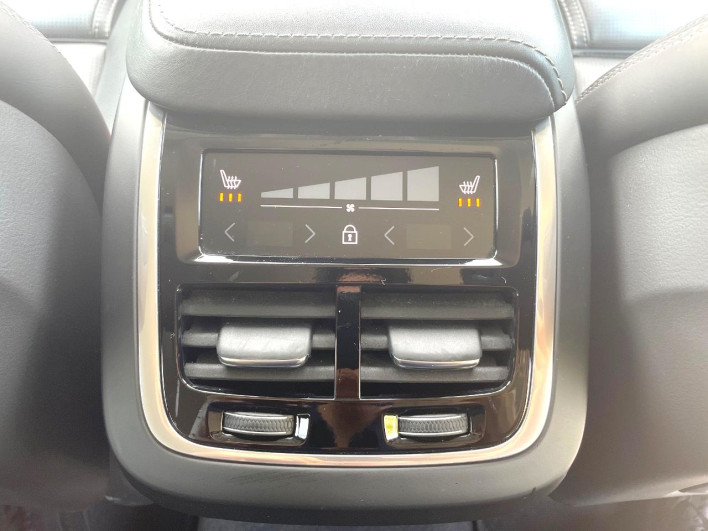 2019 Volvo XC60 DBA-UB420XC (UW-6a24e1aca18da)[16]