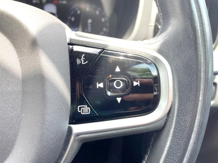 2019 Volvo XC60 DBA-UB420XC (UW-6a24e1aca18da)[2]