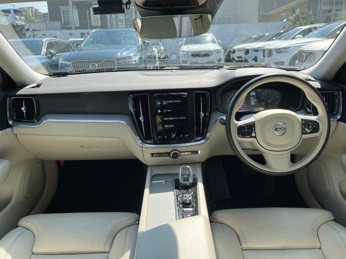 2021 Volvo V60 5AA-ZB420TM (UW-6a24e1ae4e5e8)[27]