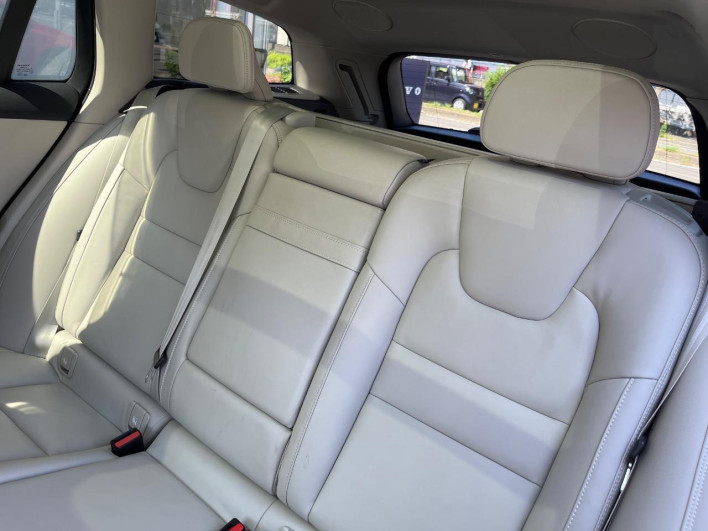 2021 Volvo V60 5AA-ZB420TM (UW-6a24e1ae4e5e8)[17]
