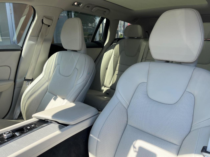 2021 Volvo V60 5AA-ZB420TM (UW-6a24e1ae4e5e8)[15]