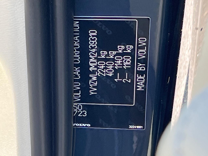 2021 Volvo V60 5AA-ZB420TM (UW-6a24e1ae4e5e8)[1]