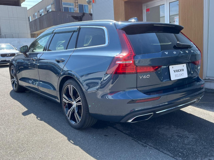 2021 Volvo V60 5AA-ZB420TM (UW-6a24e1ae4e5e8)[10]