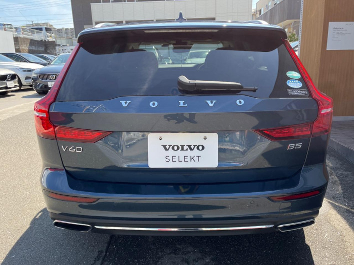 2021 Volvo V60 5AA-ZB420TM (UW-6a24e1ae4e5e8)[11]