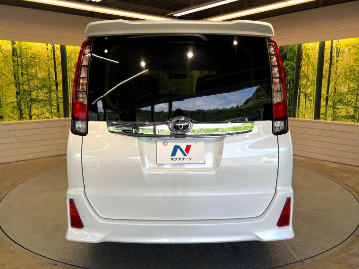2015 Toyota Noah DBA-ZRR80W (UW-6a24e1b545658)[11]