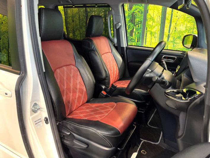 2015 Toyota Noah DBA-ZRR80W (UW-6a24e1b545658)[24]
