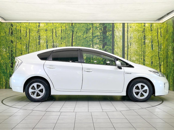 2013 Toyota Prius DAA-ZVW30 (UW-6a24e1c4c05f4)[8]