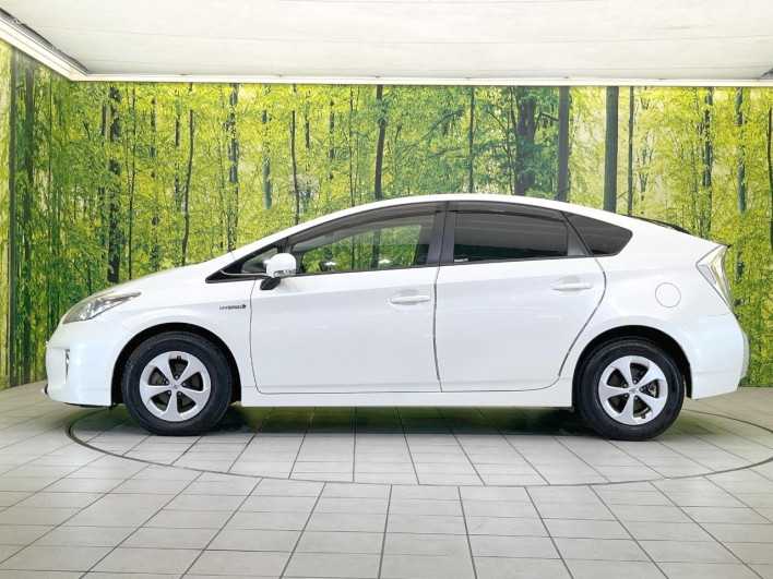 2013 Toyota Prius DAA-ZVW30 (UW-6a24e1c4c05f4)[12]