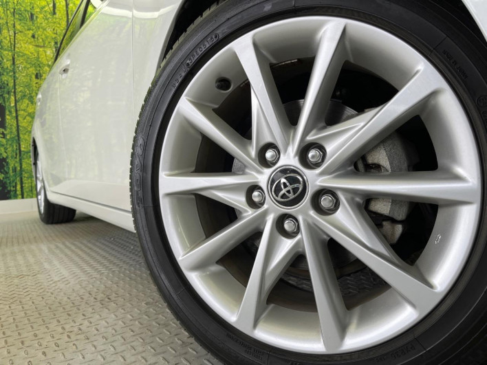 2015 Toyota Prius α DAA-ZVW41W (UW-6a24e1c8d3057)[14]
