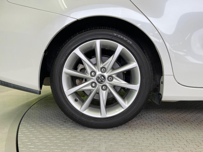 2015 Toyota Prius α DAA-ZVW41W (UW-6a24e1c8d3057)[19]