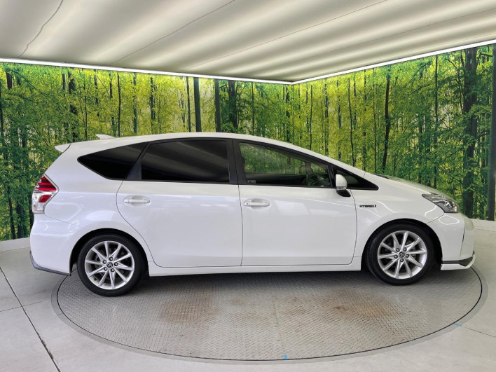 2015 Toyota Prius α DAA-ZVW41W (UW-6a24e1c8d3057)[7]