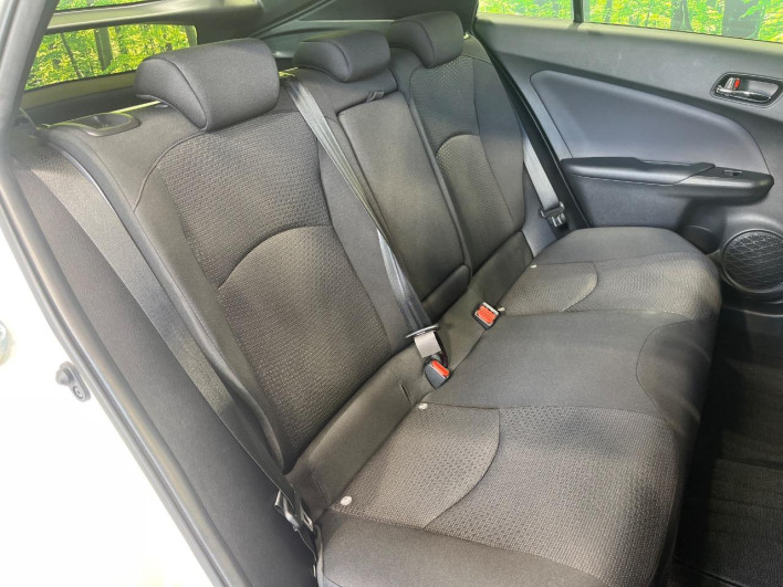 2020 Toyota Prius DAA-ZVW51 (UW-6a24e1cced523)[24]