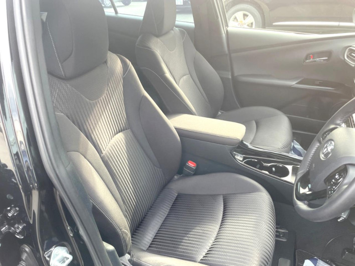 2019 Toyota Prius PHV DLA-ZVW52 (UW-6a24e1cf5c845)[26]