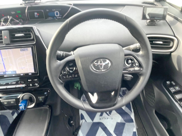 2019 Toyota Prius PHV DLA-ZVW52 (UW-6a24e1cf5c845)[25]