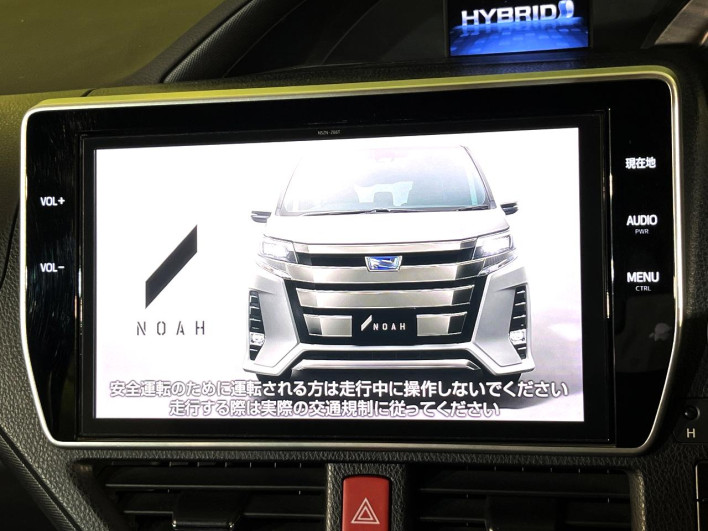 2017 Toyota Noah DAA-ZWR80G (UW-6a24e1d4a7fa6)[19]