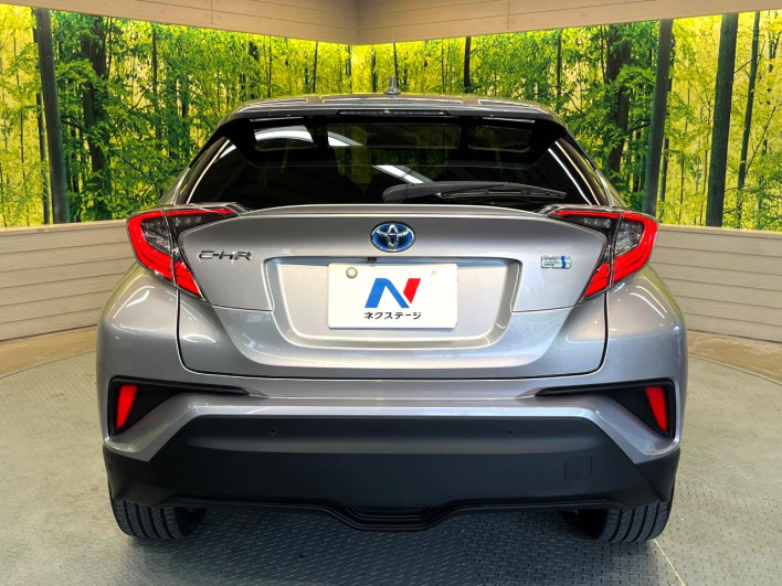 2018 Toyota C-HR DAA-ZYX10 (UW-6a24e1e224227)[16]