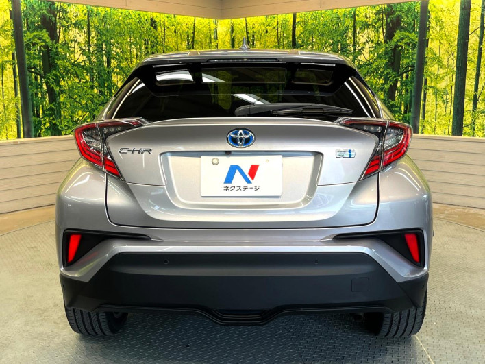 2018 Toyota C-HR DAA-ZYX10 (UW-6a24e1e224227)[9]