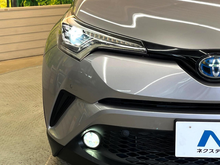 2018 Toyota C-HR DAA-ZYX10 (UW-6a24e1e224227)[15]
