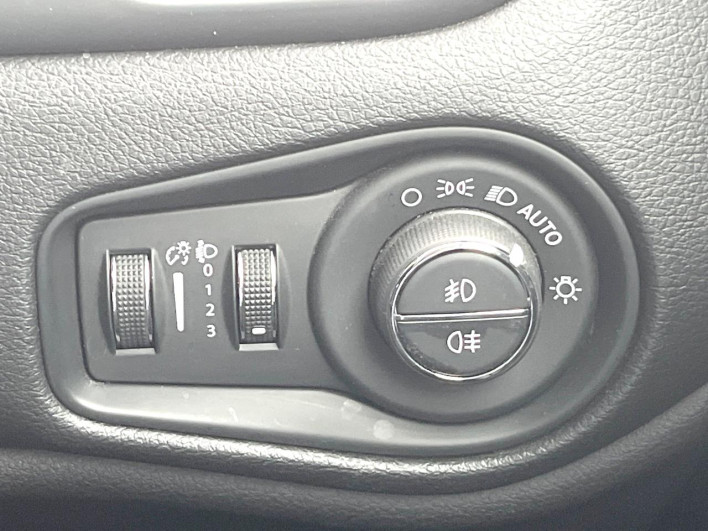 2020 Chrysler Jeep Renegade 3BA-BV13PM (UW-6a26313289f0b)[13]
