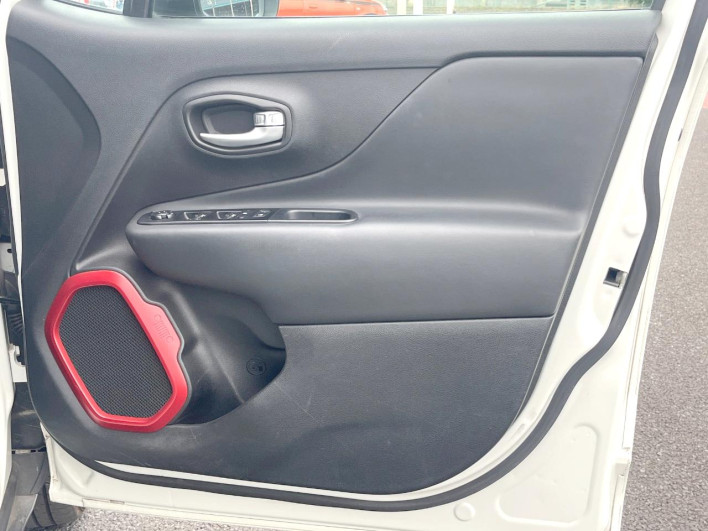 2020 Chrysler Jeep Renegade 3BA-BV13PM (UW-6a26313289f0b)[17]