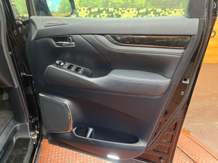 2017 Toyota Alphard DBA-AGH30W (UW-6a26314a97e58)[18]