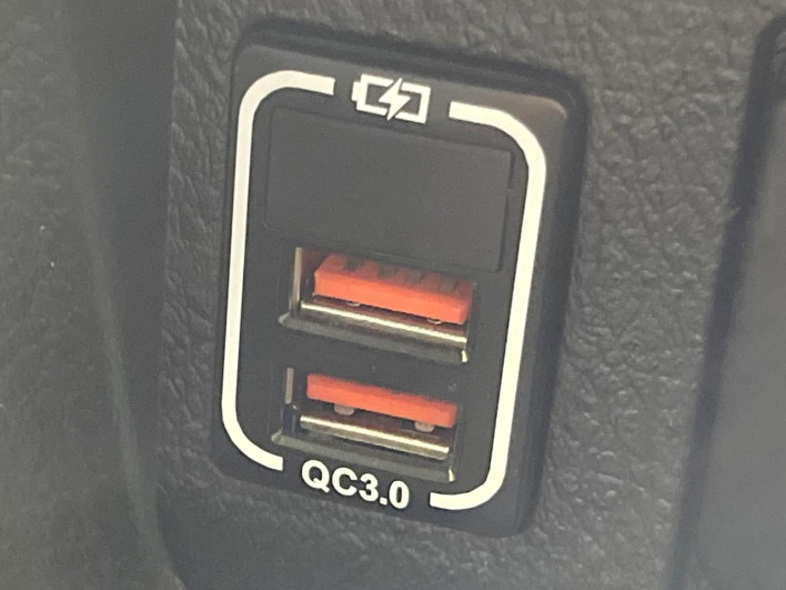 2013 Toyota Alphard DBA-ANH20W (UW-6a26315dd0c07)[27]