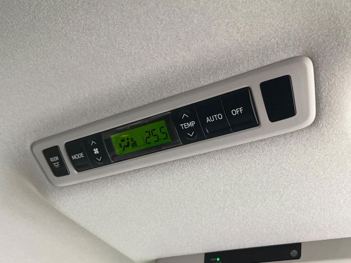 2014 Toyota Vellfire DBA-ANH20W (UW-6a26315ee071b)[29]