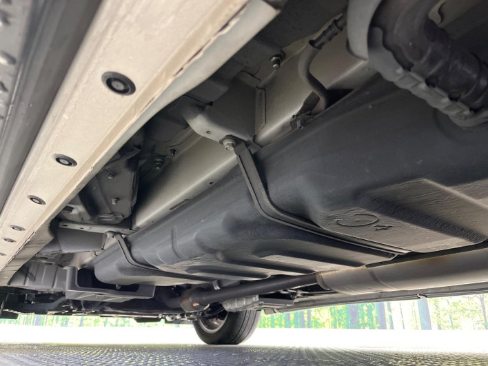 2014 Toyota Vellfire DBA-ANH20W (UW-6a26315f266f5)[26]