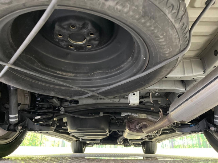 2014 Toyota Vellfire DBA-ANH20W (UW-6a26315f266f5)[24]