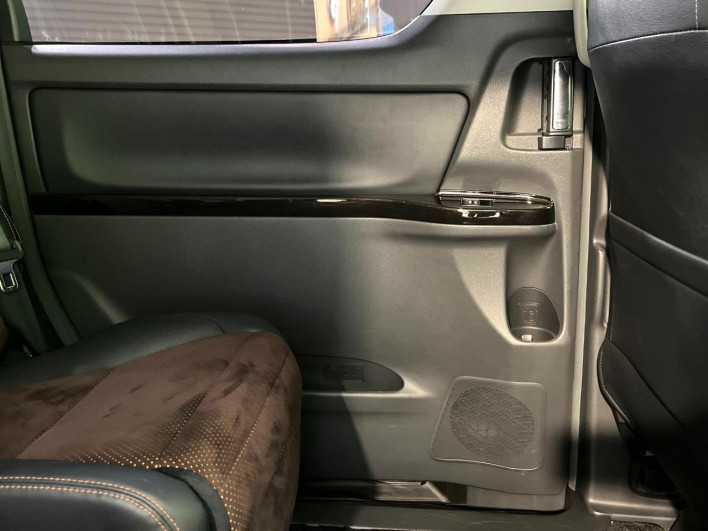 2014 Toyota Alphard DBA-ANH20W (UW-6a26315f9fce7)[26]