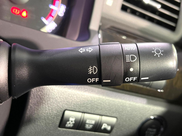 2014 Toyota Alphard DBA-ANH20W (UW-6a26315f9fce7)[17]