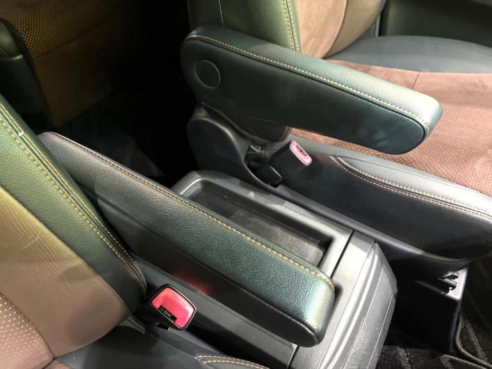 2014 Toyota Alphard DBA-ANH20W (UW-6a26315f9fce7)[25]