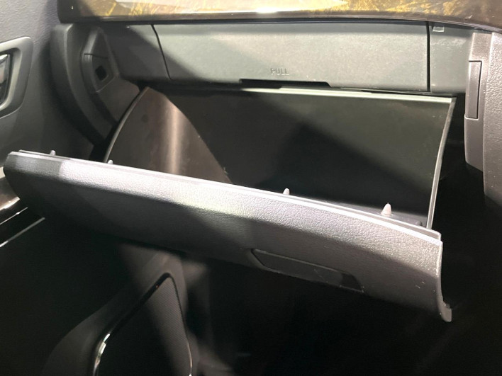 2014 Toyota Alphard DBA-ANH20W (UW-6a26315f9fce7)[23]