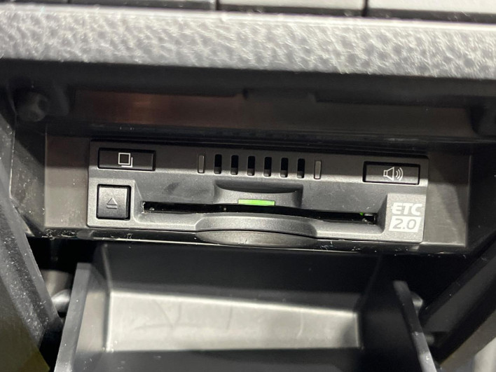 2018 Toyota Camry DAA-AXVH70 (UW-6a26316f27425)[7]