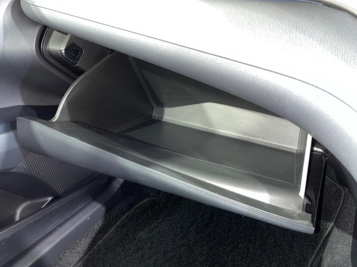 2018 Toyota Camry DAA-AXVH70 (UW-6a26316f27425)[21]
