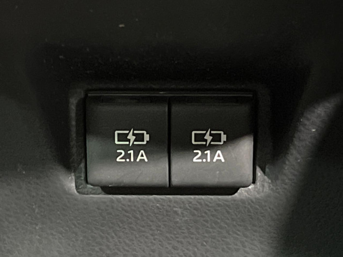 2018 Toyota Camry DAA-AXVH70 (UW-6a26316f27425)[28]