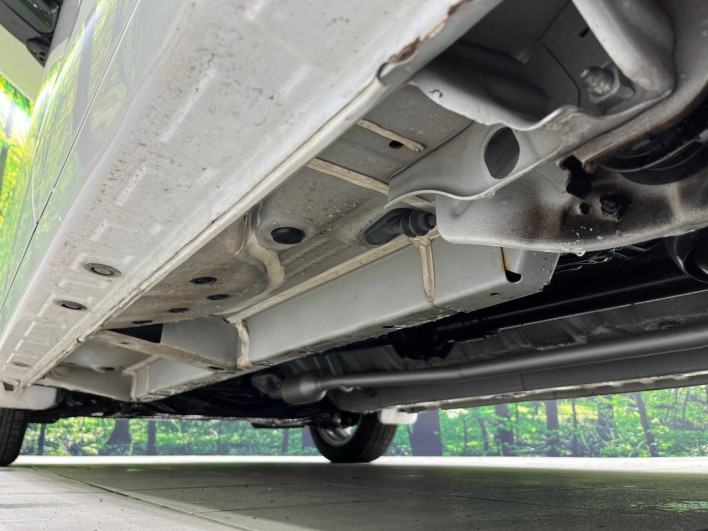 2017 Mitsubishi eK Space DBA-B11A (UW-6a26317710b06)[28]