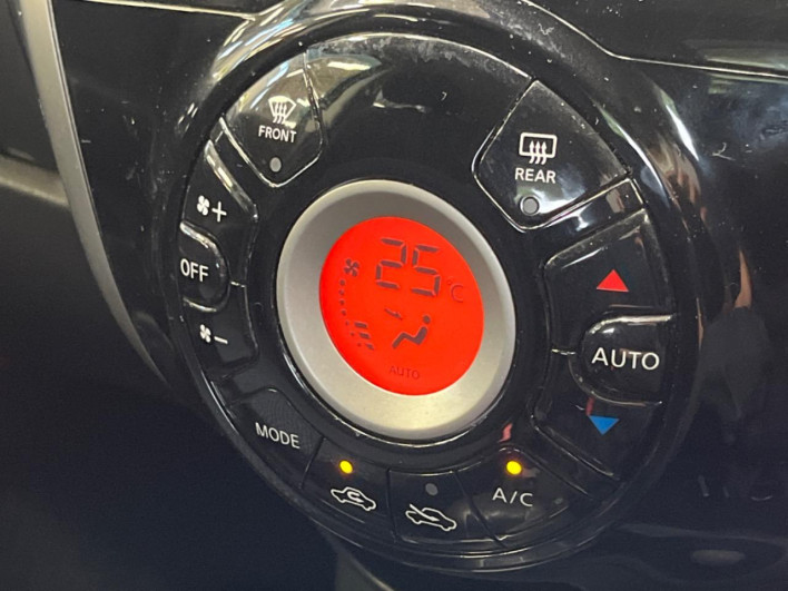 2014 Nissan Note DBA-E12 (UW-6a2631a3e365d)[21]