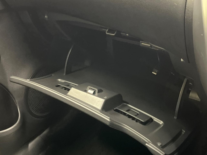 2014 Nissan Note DBA-E12 (UW-6a2631a3e365d)[26]