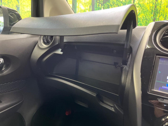 2014 Nissan Note DBA-E12 (UW-6a2631a3e365d)[25]