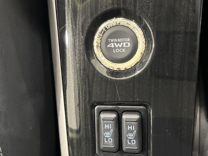 2016 Mitsubishi OUTLANDER PHEV DLA-GG2W (UW-6a2631c19a290)[24]