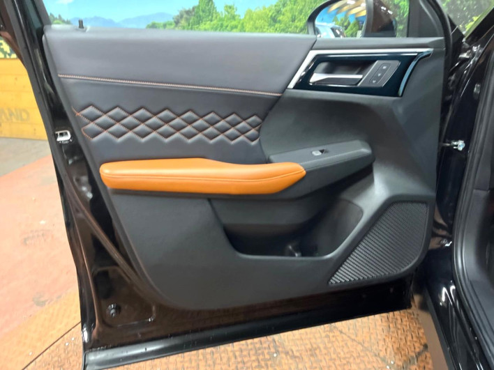 2022 Mitsubishi OUTLANDER PHEV 5LA-GN0W (UW-6a2631c4601a8)[6]