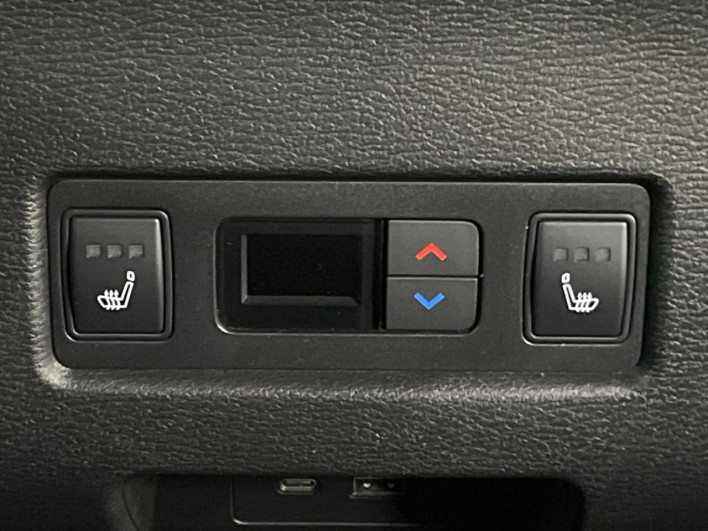 2022 Mitsubishi OUTLANDER PHEV 5LA-GN0W (UW-6a2631c4601a8)[23]