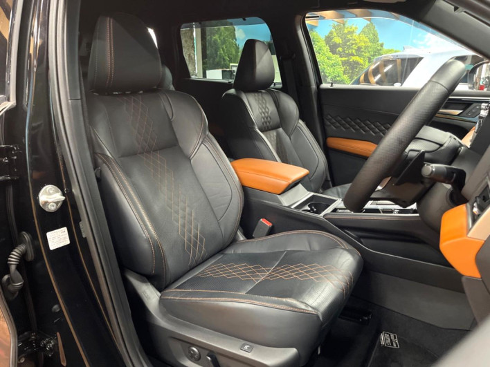 2022 Mitsubishi OUTLANDER PHEV 5LA-GN0W (UW-6a2631c4601a8)[17]