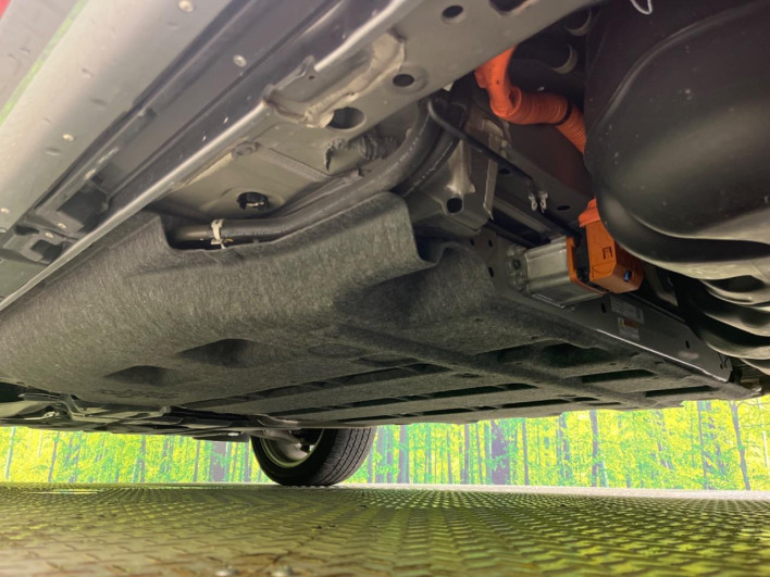 2022 Mitsubishi OUTLANDER PHEV 5LA-GN0W (UW-6a2631c47af64)[15]